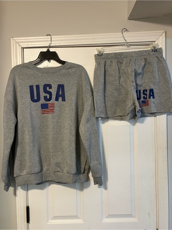 SHEIN Tops - USA Patriotic SHEIN Crewneck Sweatshirt and Shorts Gray Womens Size XL